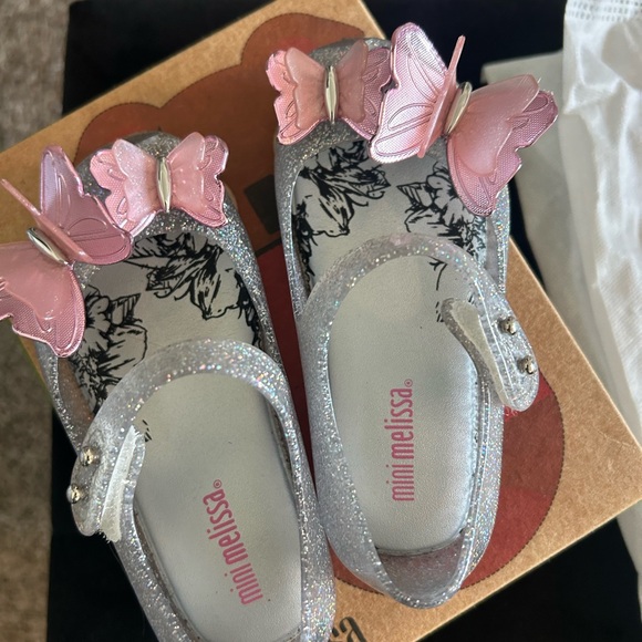 Mini Melissa • Glittery Silver Shoes with Pink Butterflies • 7 - Picture 8 of 10